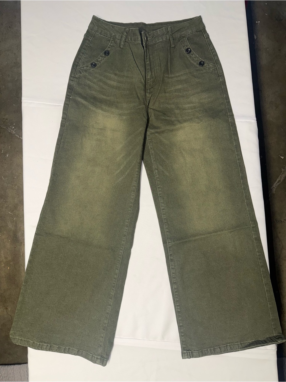 Men's Olive Green Wide-Leg Jeans